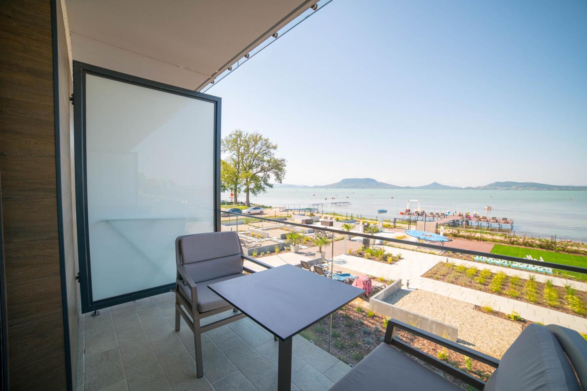 Sunset Resort - Lakeside Apartment Fonyód Extérieur photo