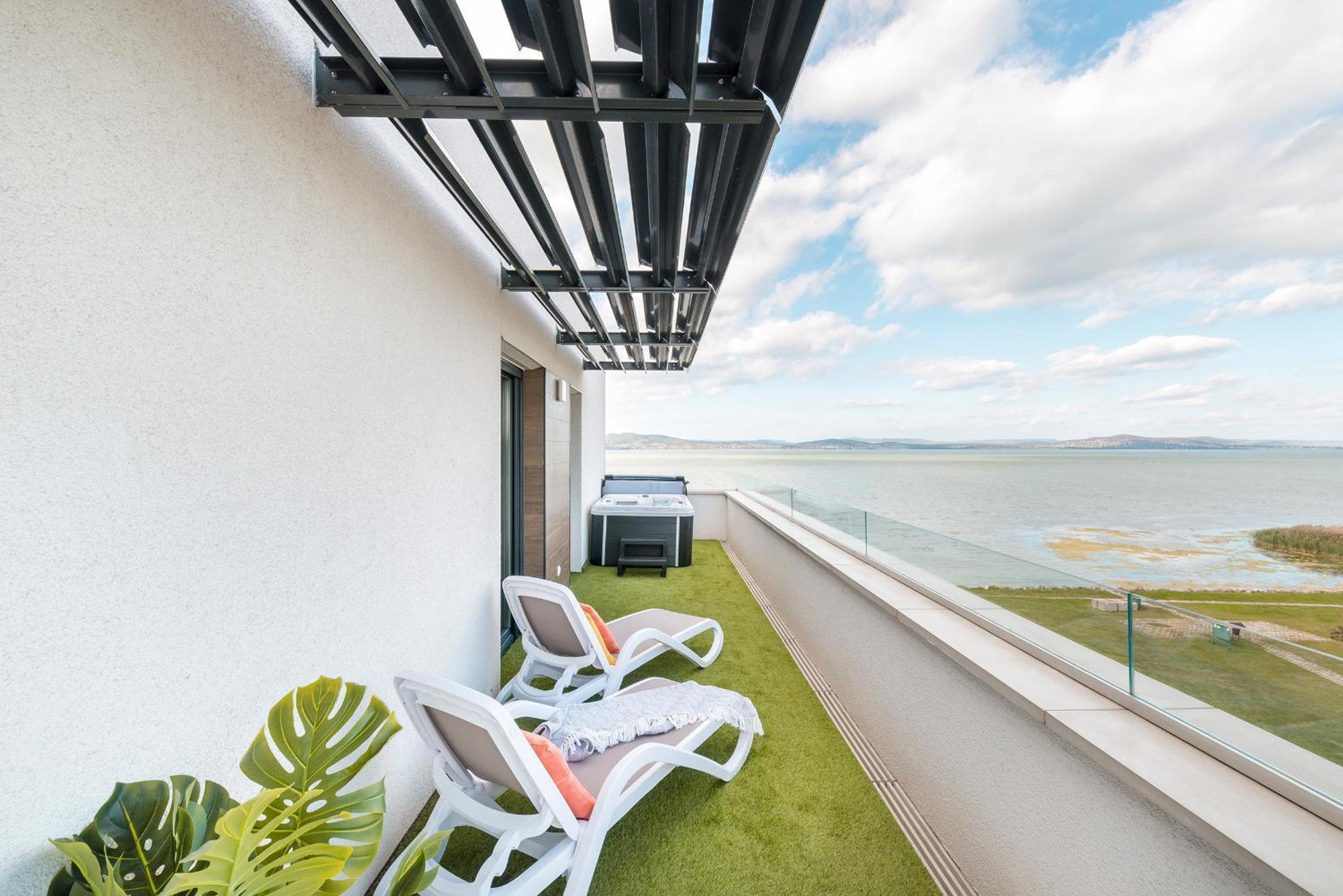 Sunset Resort - Lakeside Apartment Fonyód Extérieur photo